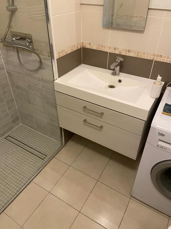Aménagement salle de bains carrelage et douche
