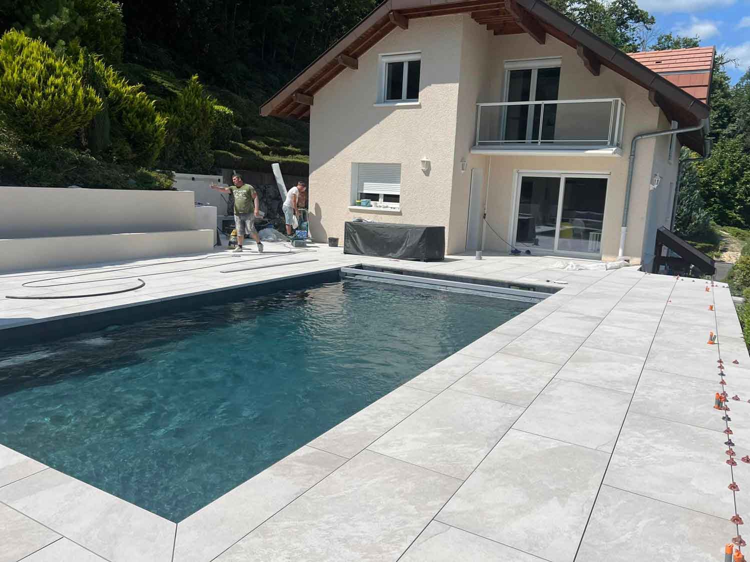 Construction piscine et aménagement terrasse