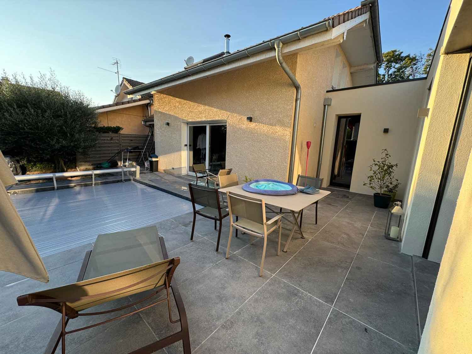 Aménagement extérieur terrasse et dalle sur plots